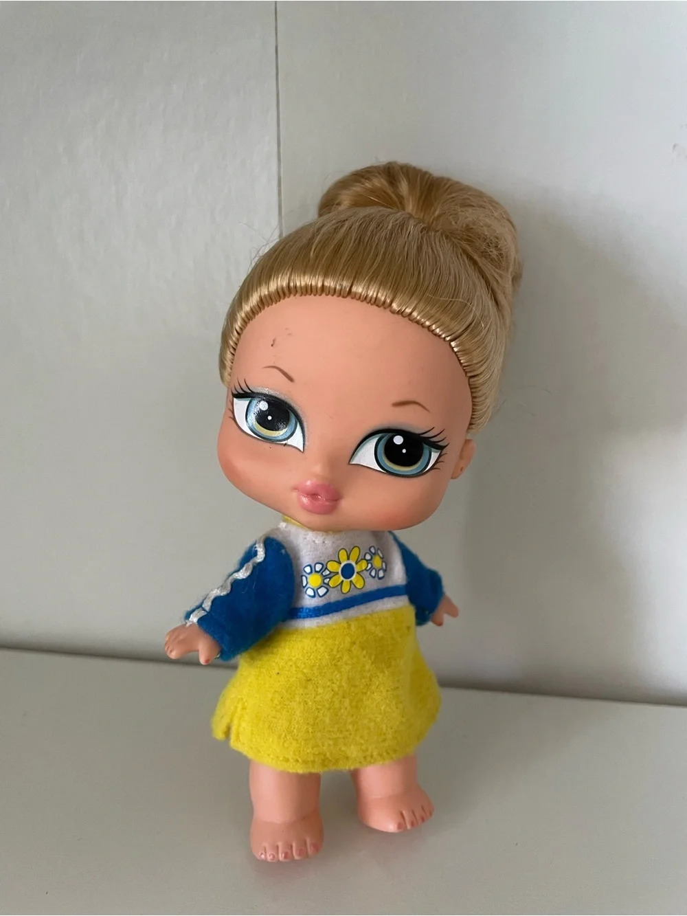 Vintage cloe Bratz baby doll